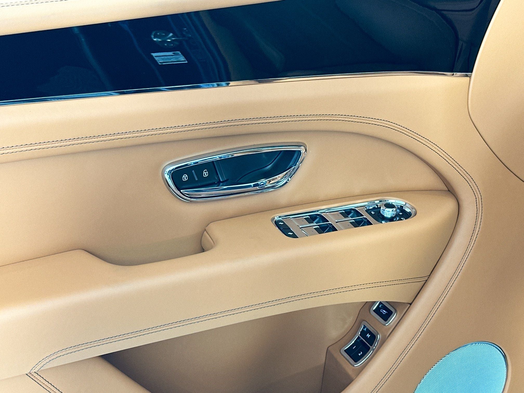 2026 Bentley Bentayga V8