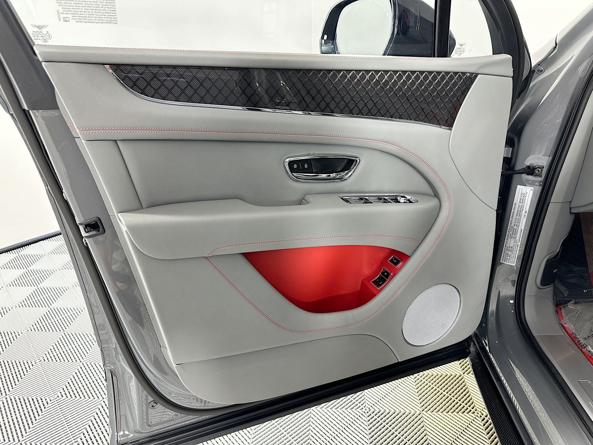 2025 Bentley Bentayga S Black Edition Black Edtion