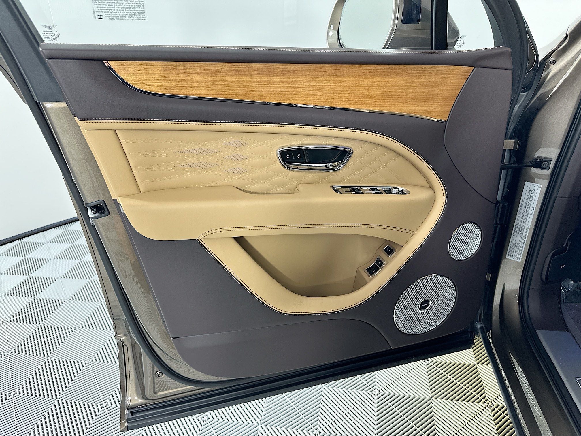 2026 Bentley Bentayga EWB Azure