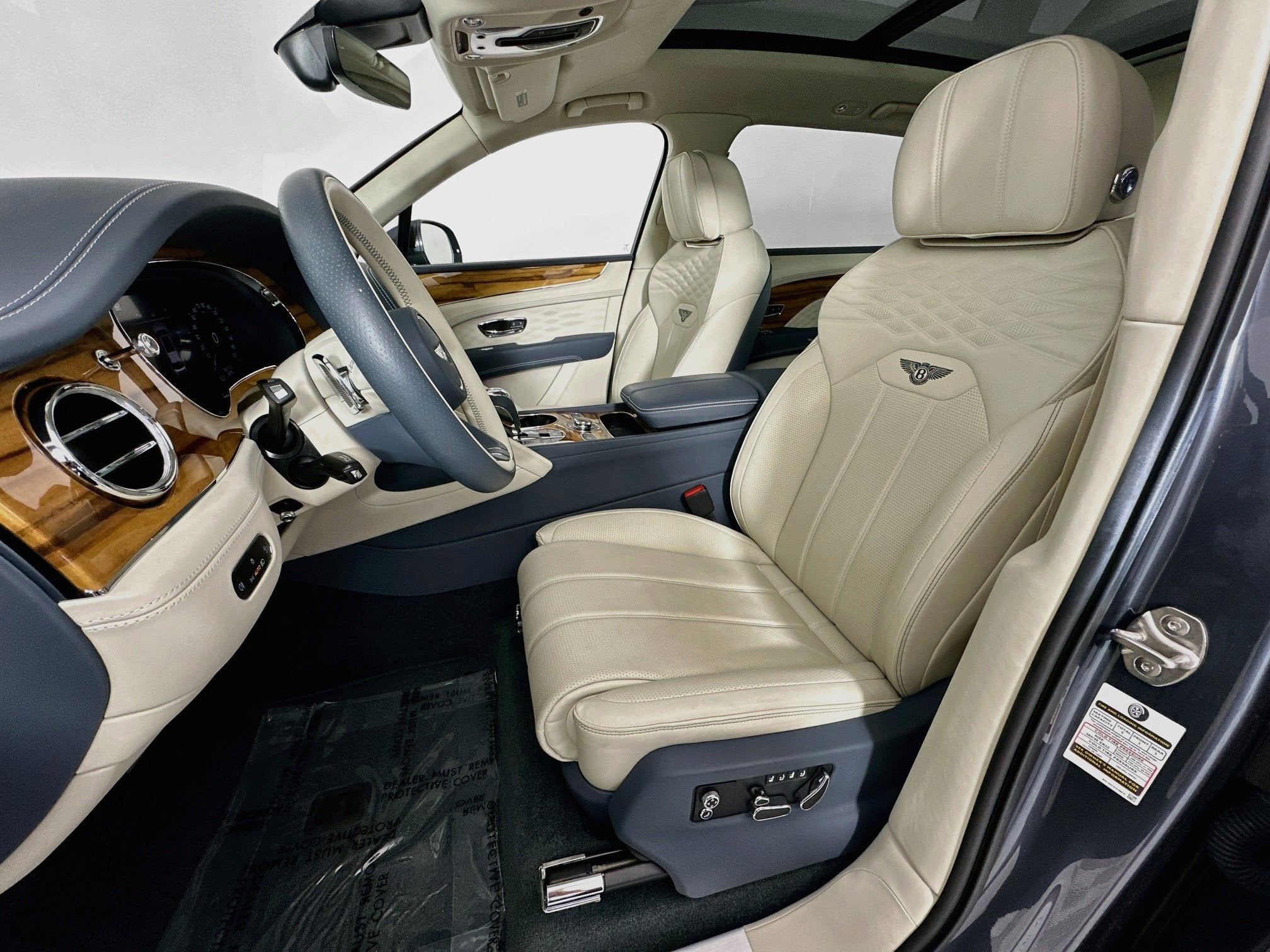 2024 Bentley Bentayga EWB Azure