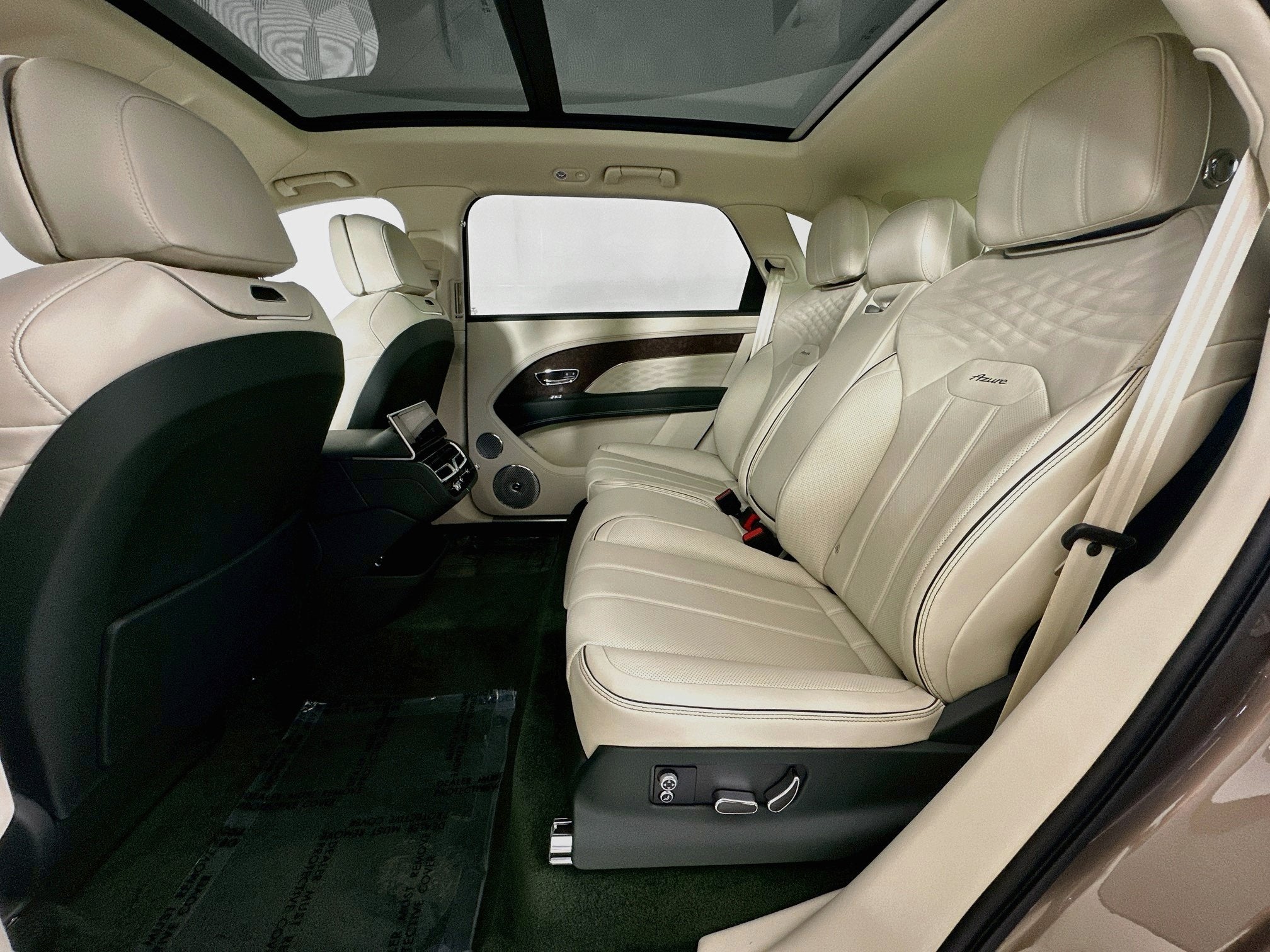 2027 Bentley Bentayga EWB Azure