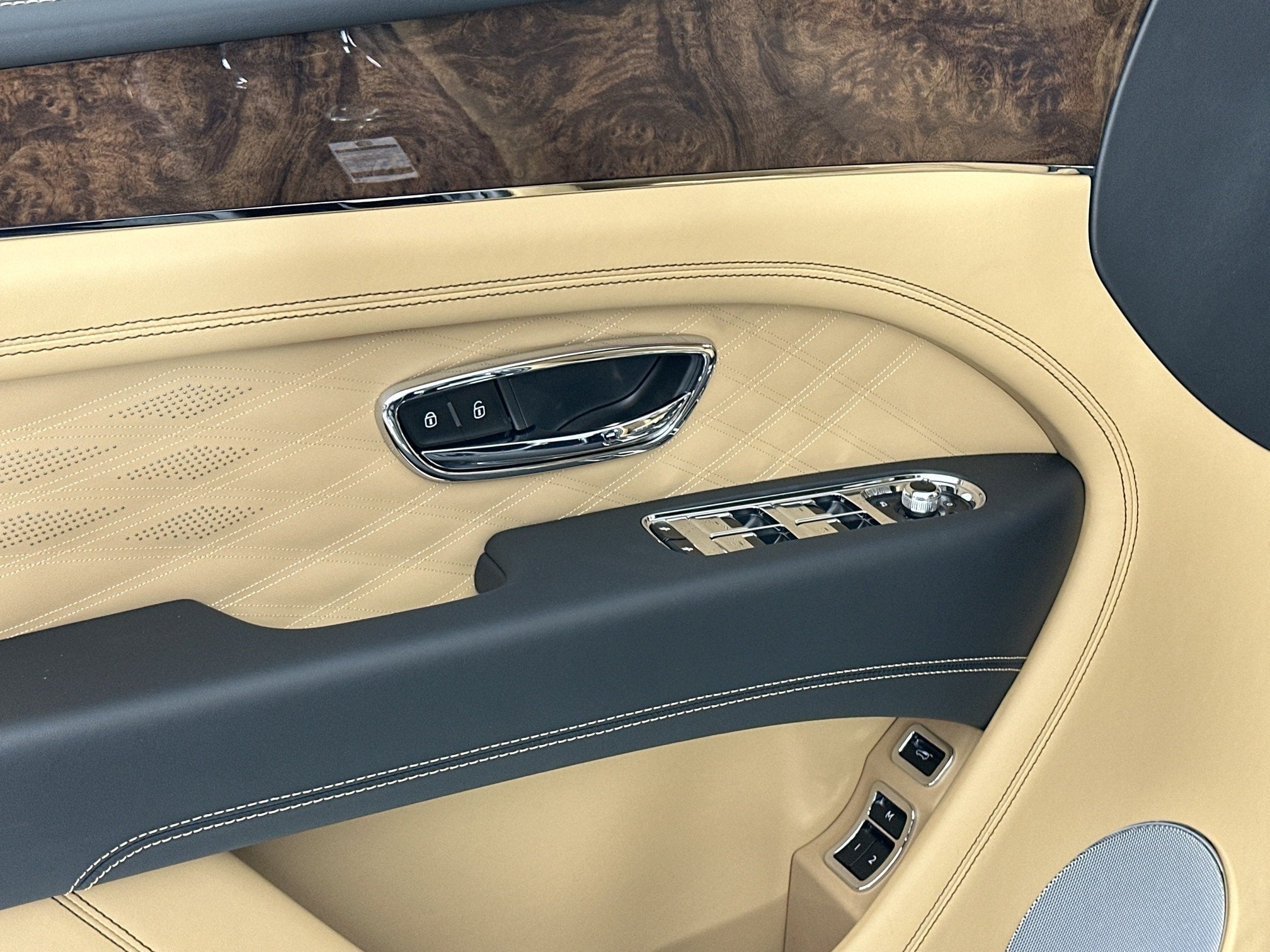 2025 Bentley Bentayga EWB Azure