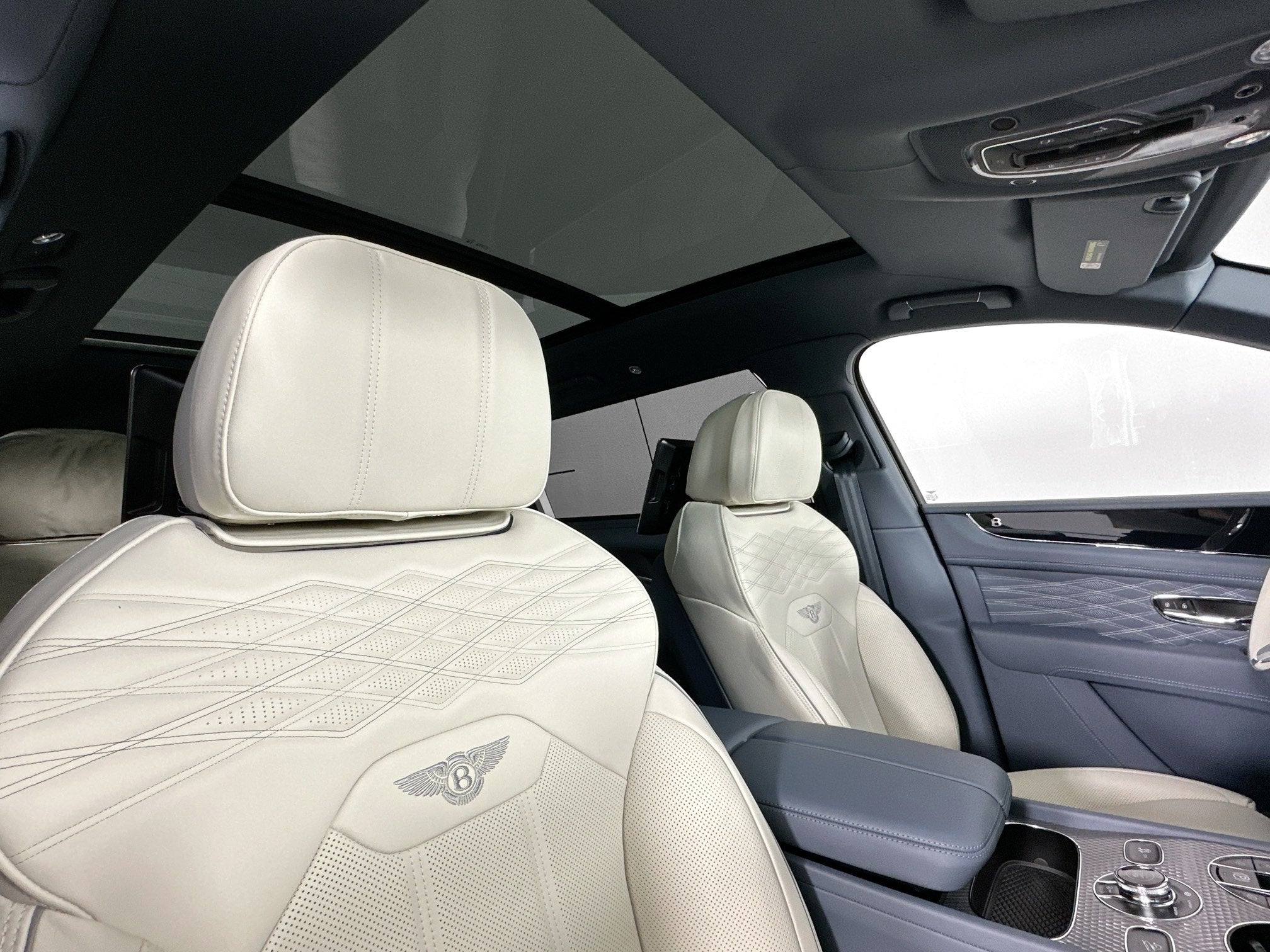 2025 Bentley Bentayga EWB Mulliner