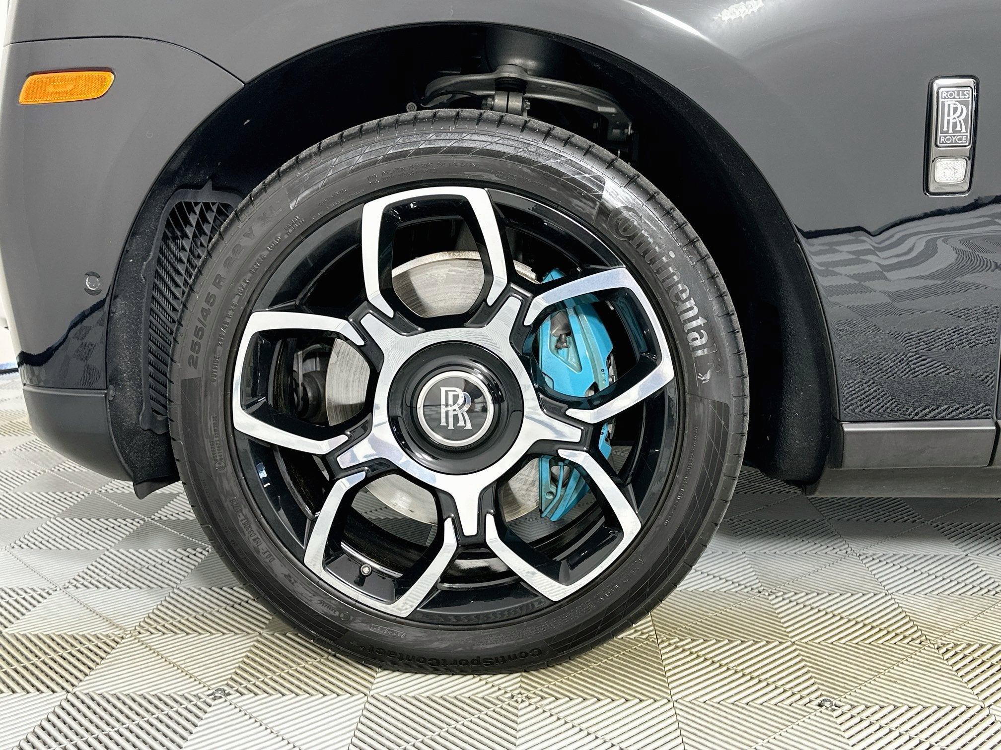 2024 Rolls-Royce Black Badge Cullinan Base