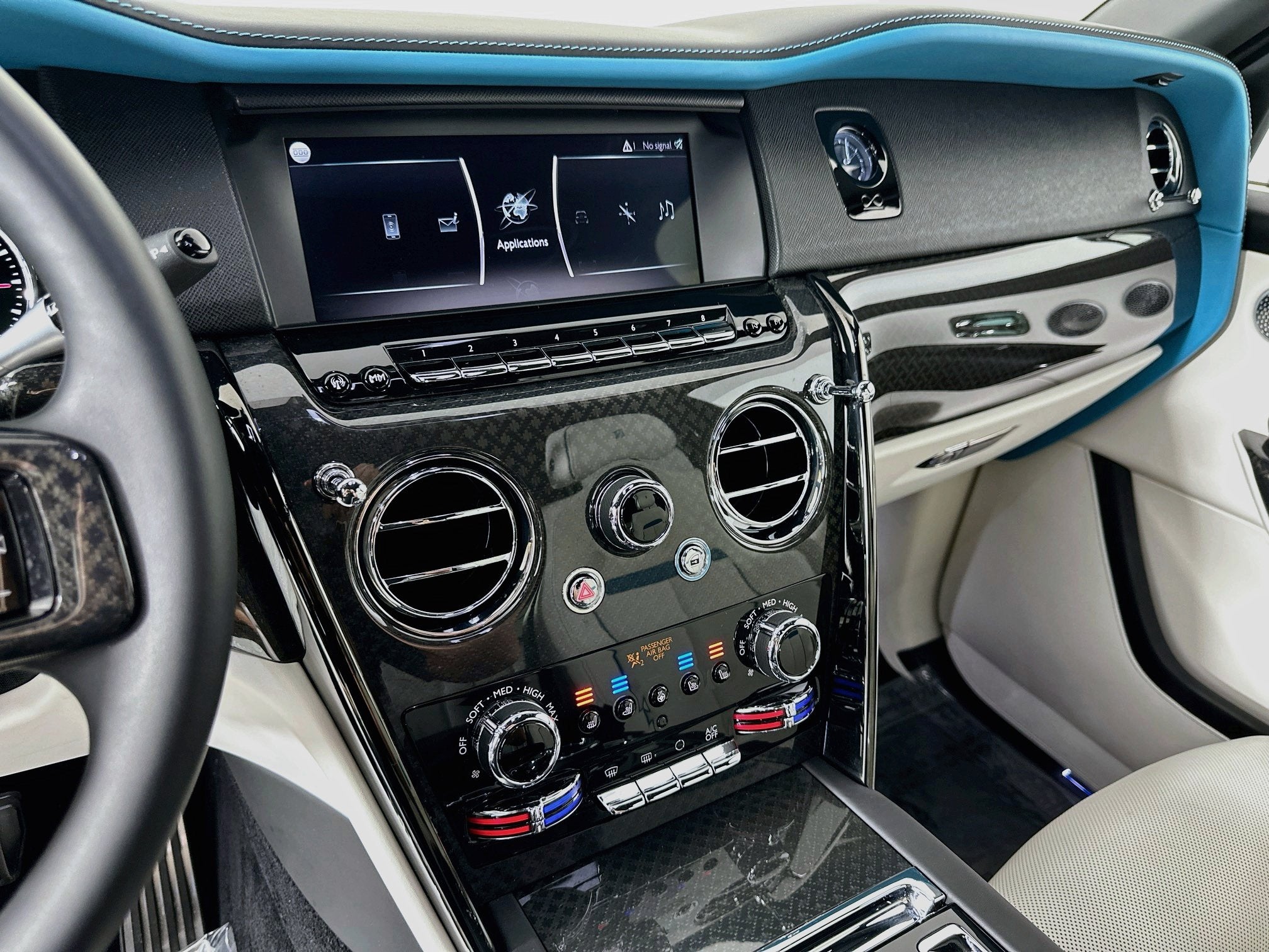 2024 Rolls-Royce Black Badge Cullinan Base