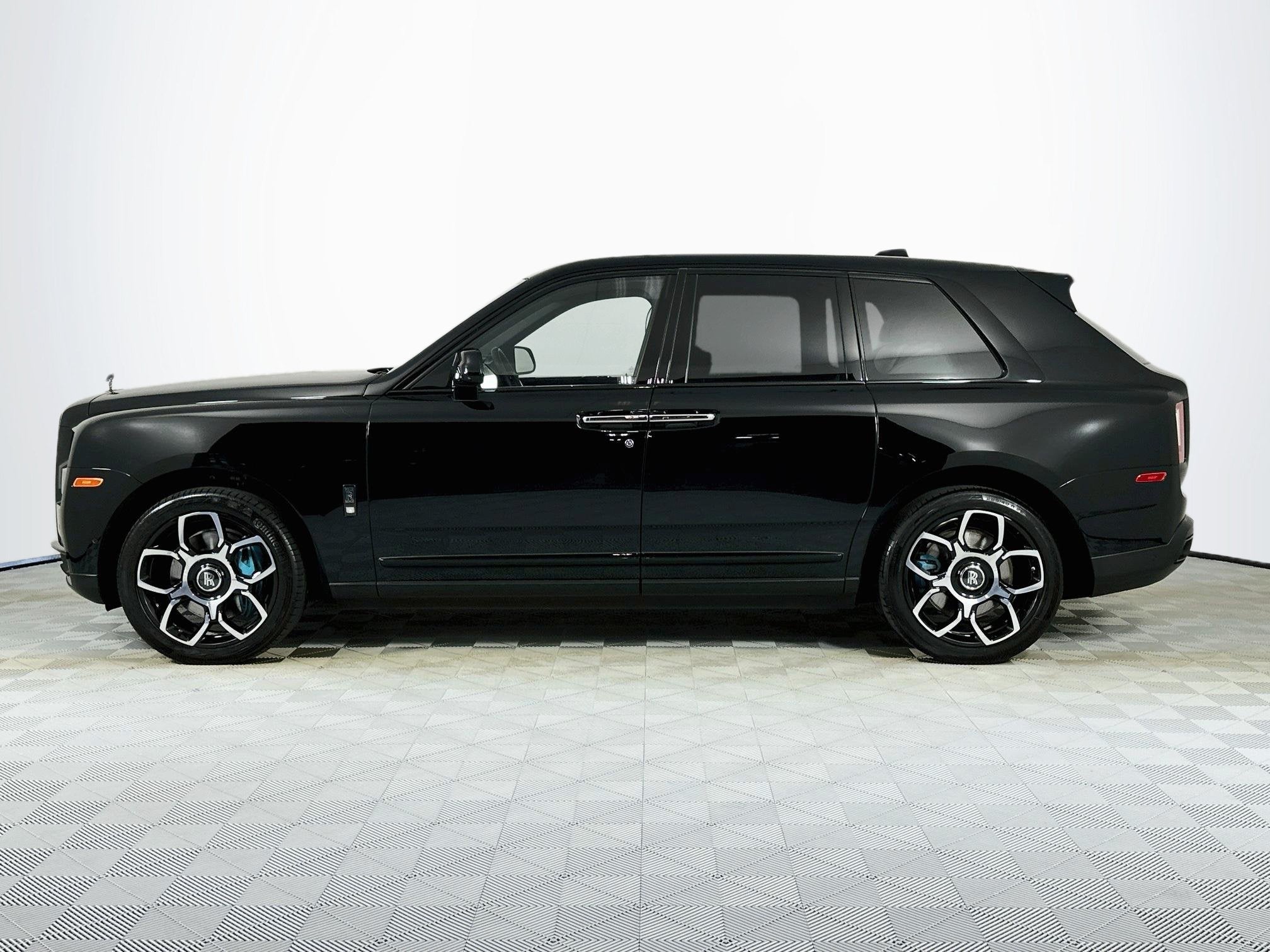 2024 Rolls-Royce Black Badge Cullinan Base