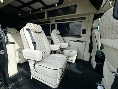 2025 Mercedes-Benz Luxe Cruiser Sprinter 3500 Cargo 170 WB High Roof