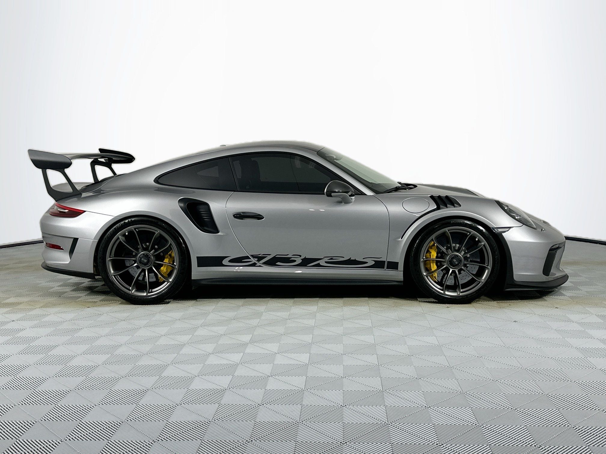 2019 Porsche 911 GT3 RS Weissach Package