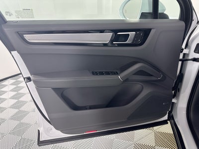 2023 Porsche Cayenne Platinum Edition