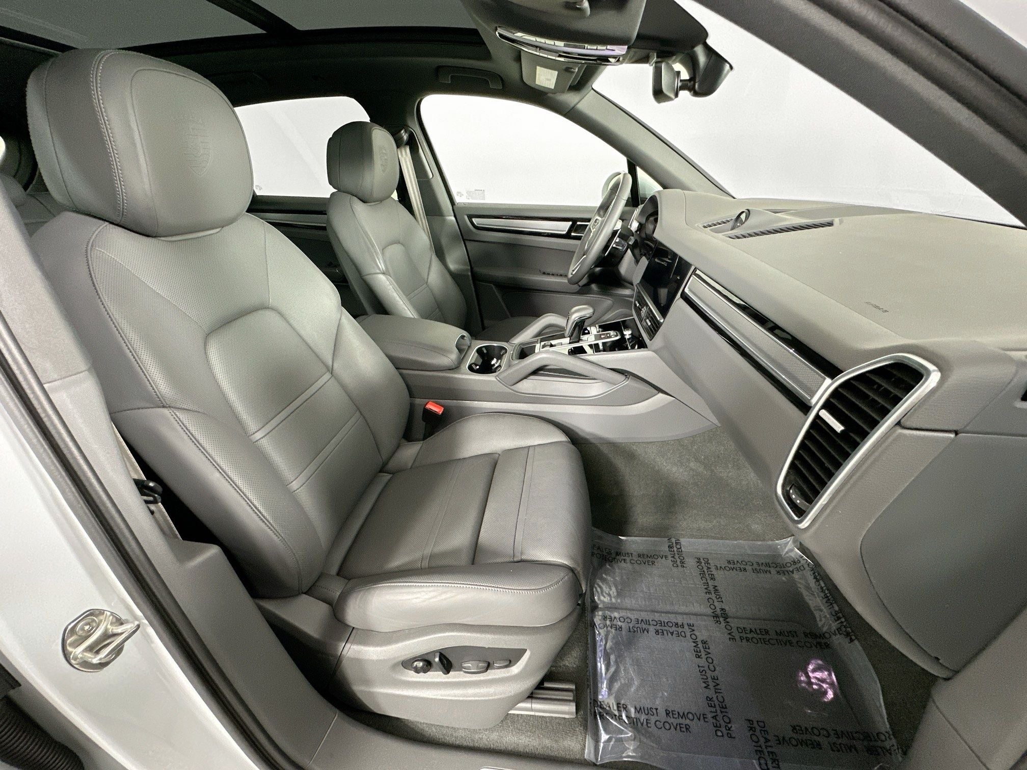 2023 Porsche Cayenne Platinum Edition