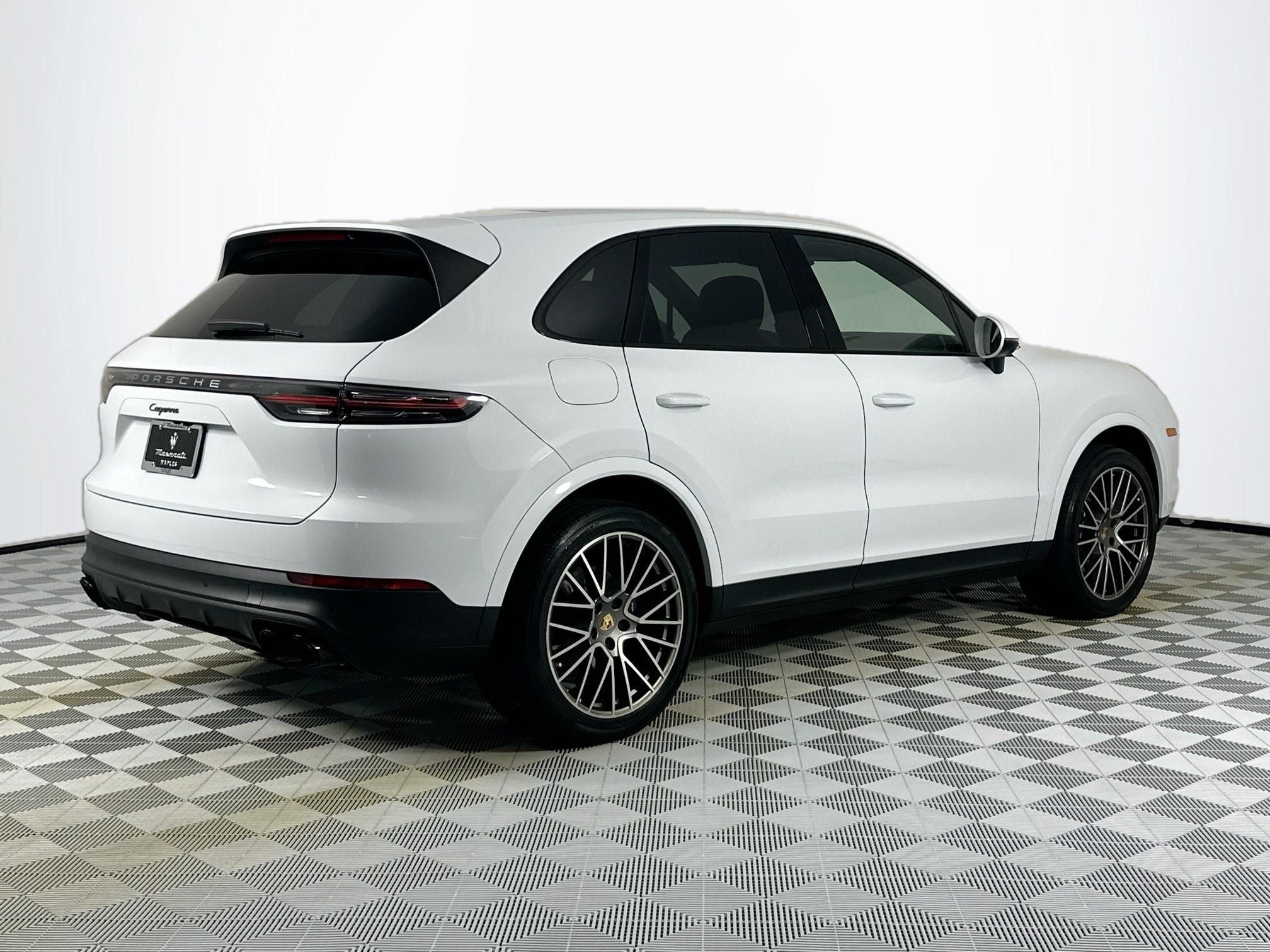 2023 Porsche Cayenne Platinum Edition