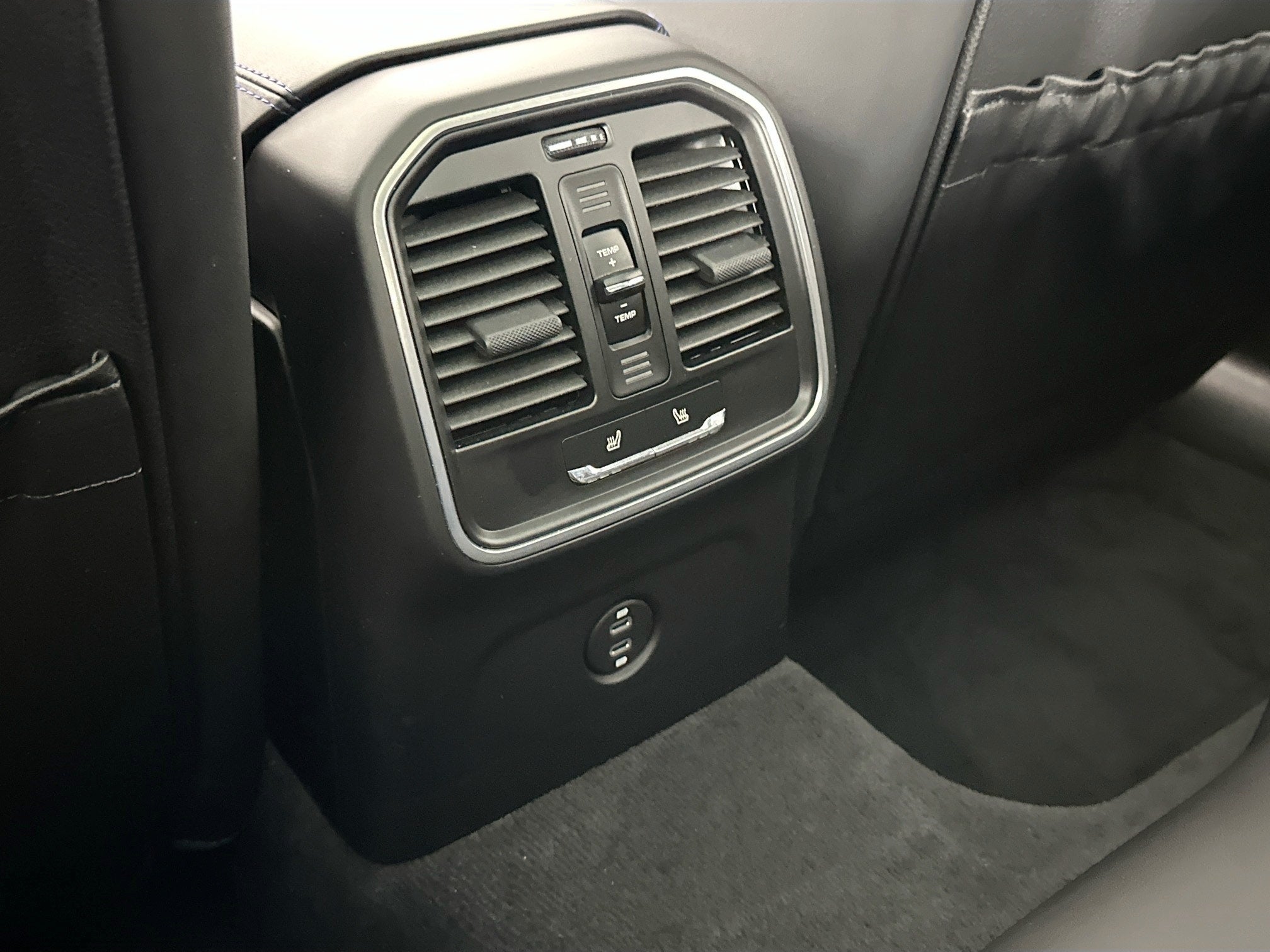 2025 Porsche Macan GTS