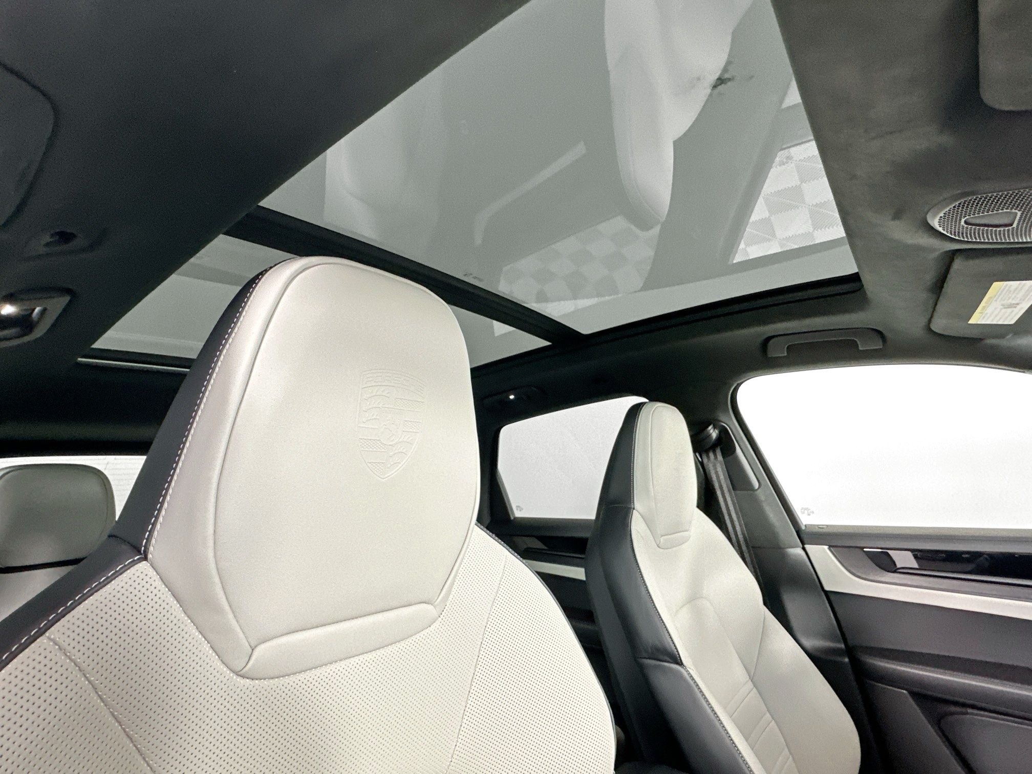 2025 Porsche Cayenne GTS
