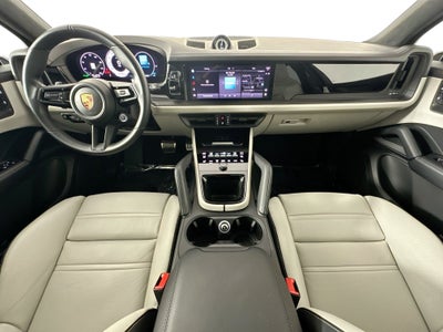 2025 Porsche Cayenne GTS