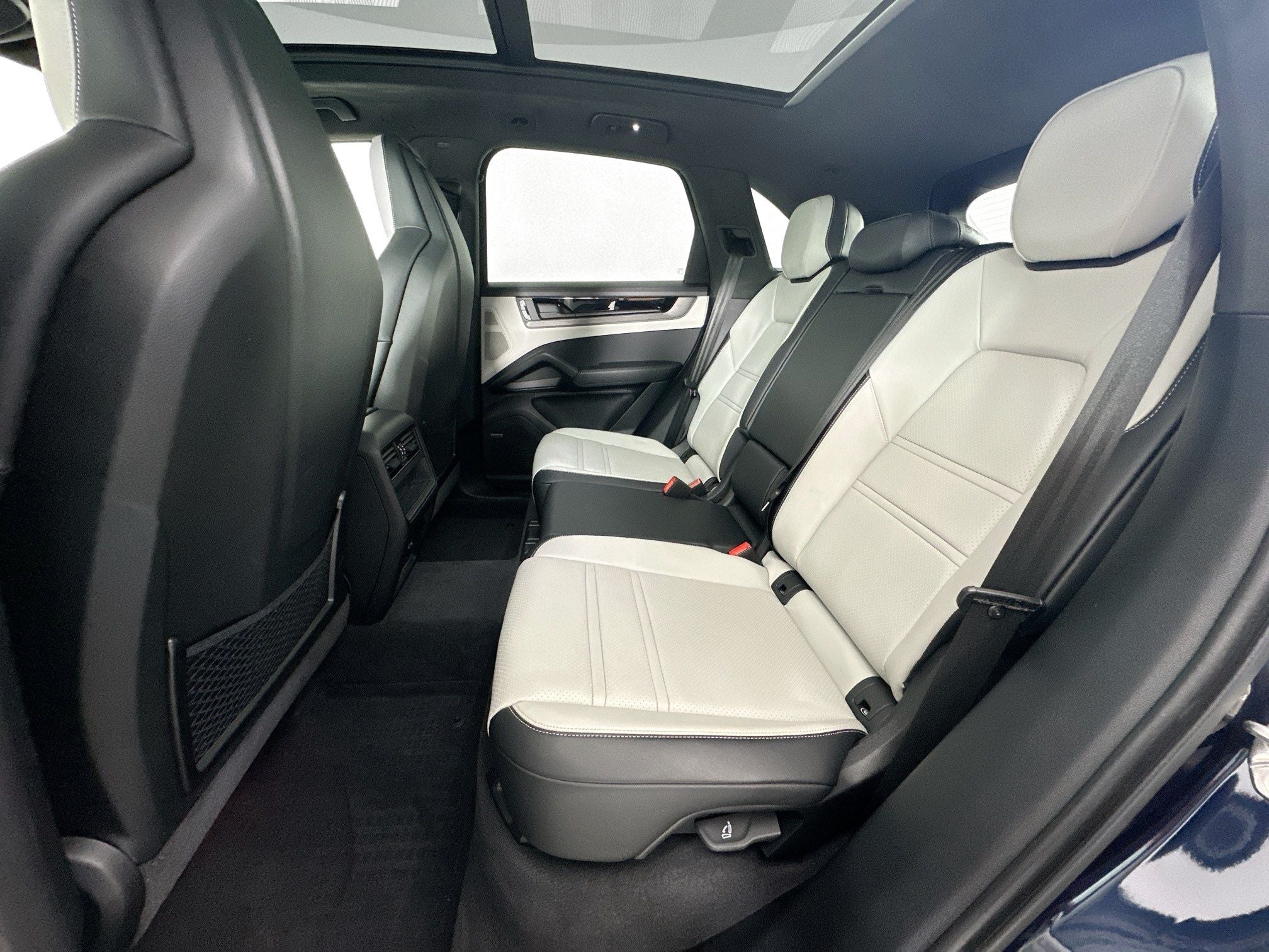2025 Porsche Cayenne GTS