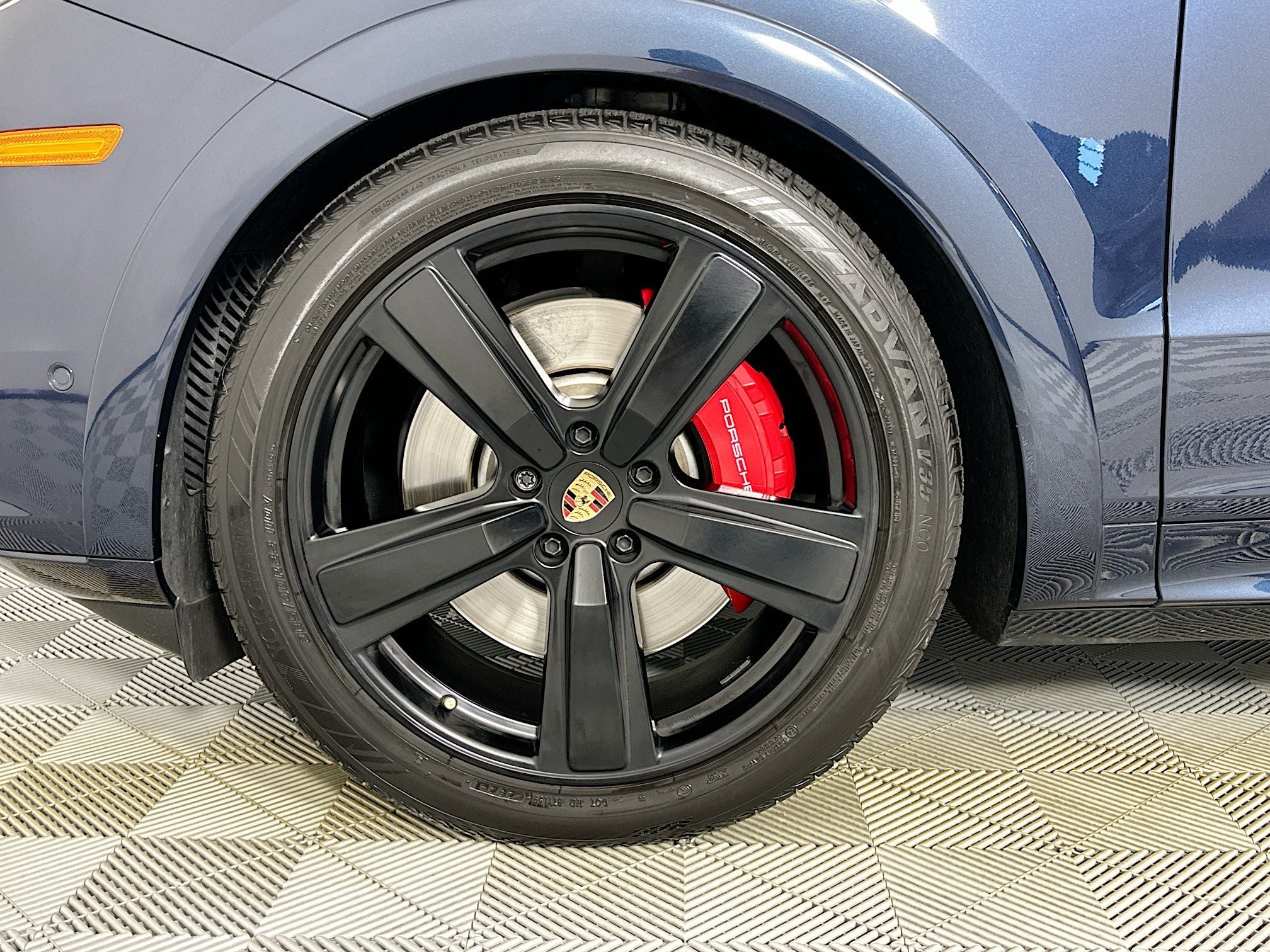 2025 Porsche Cayenne GTS