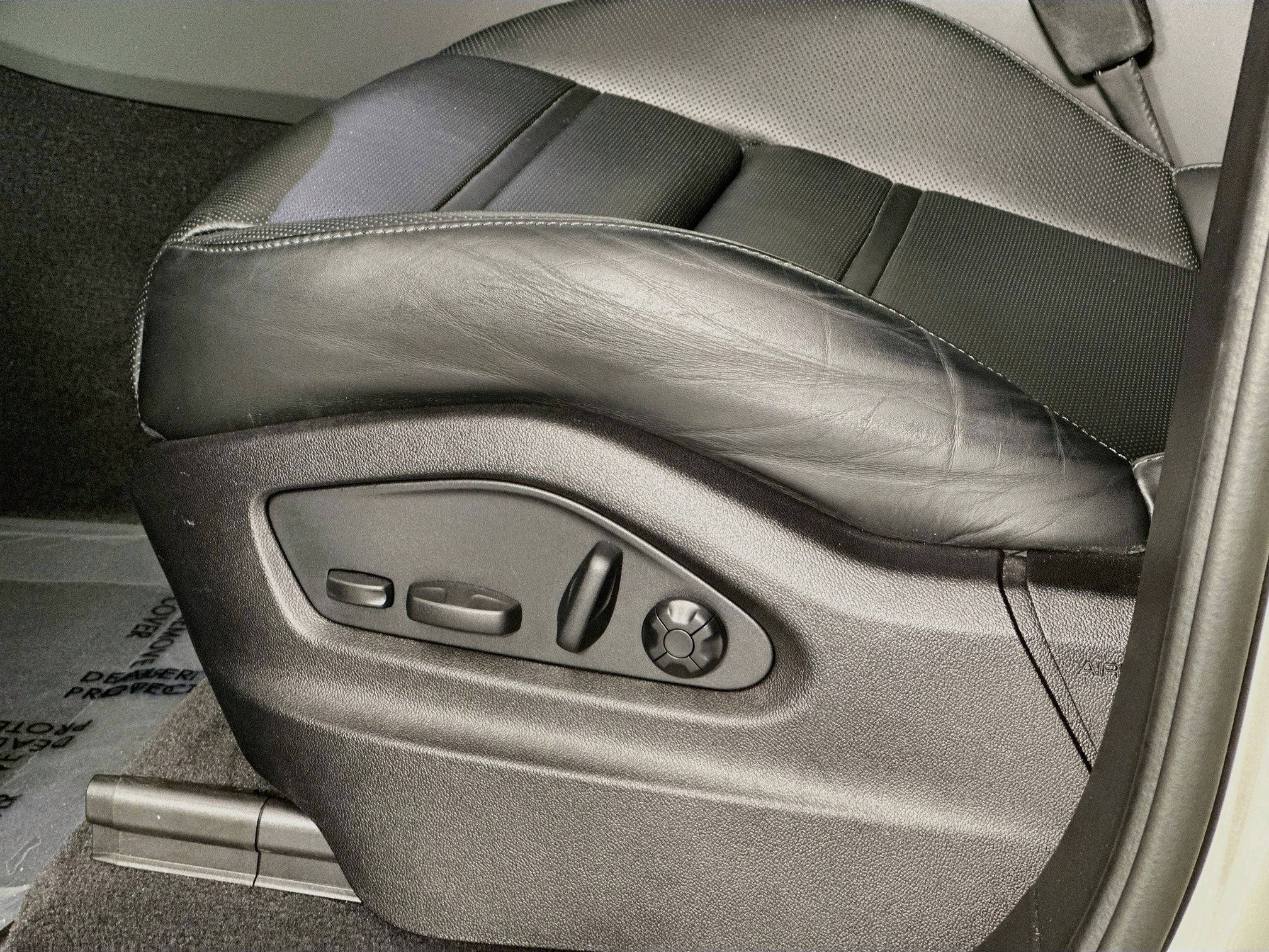 2023 Porsche Cayenne Coupe Base