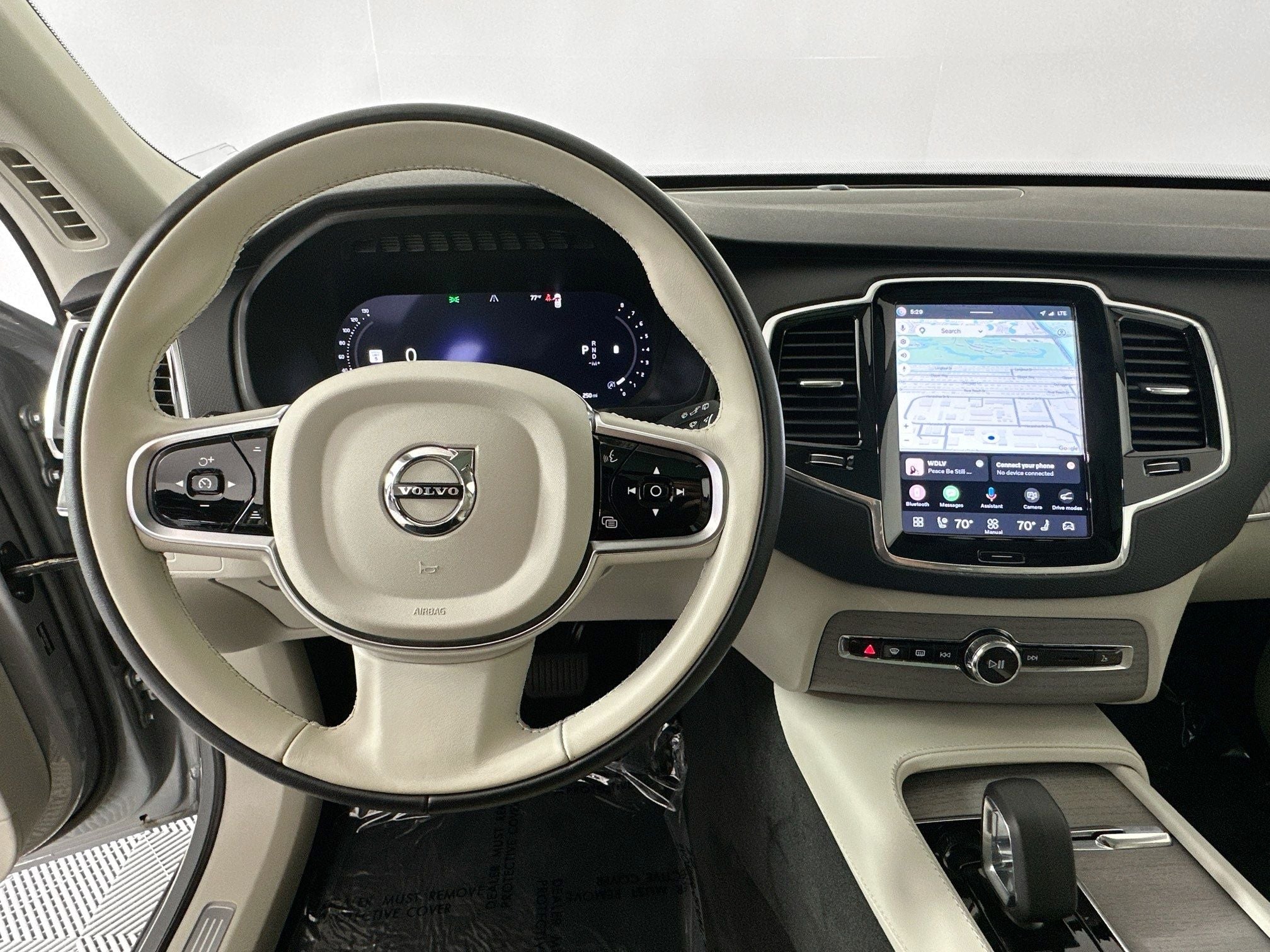 2025 Volvo XC90 B6 Plus 7-Seater