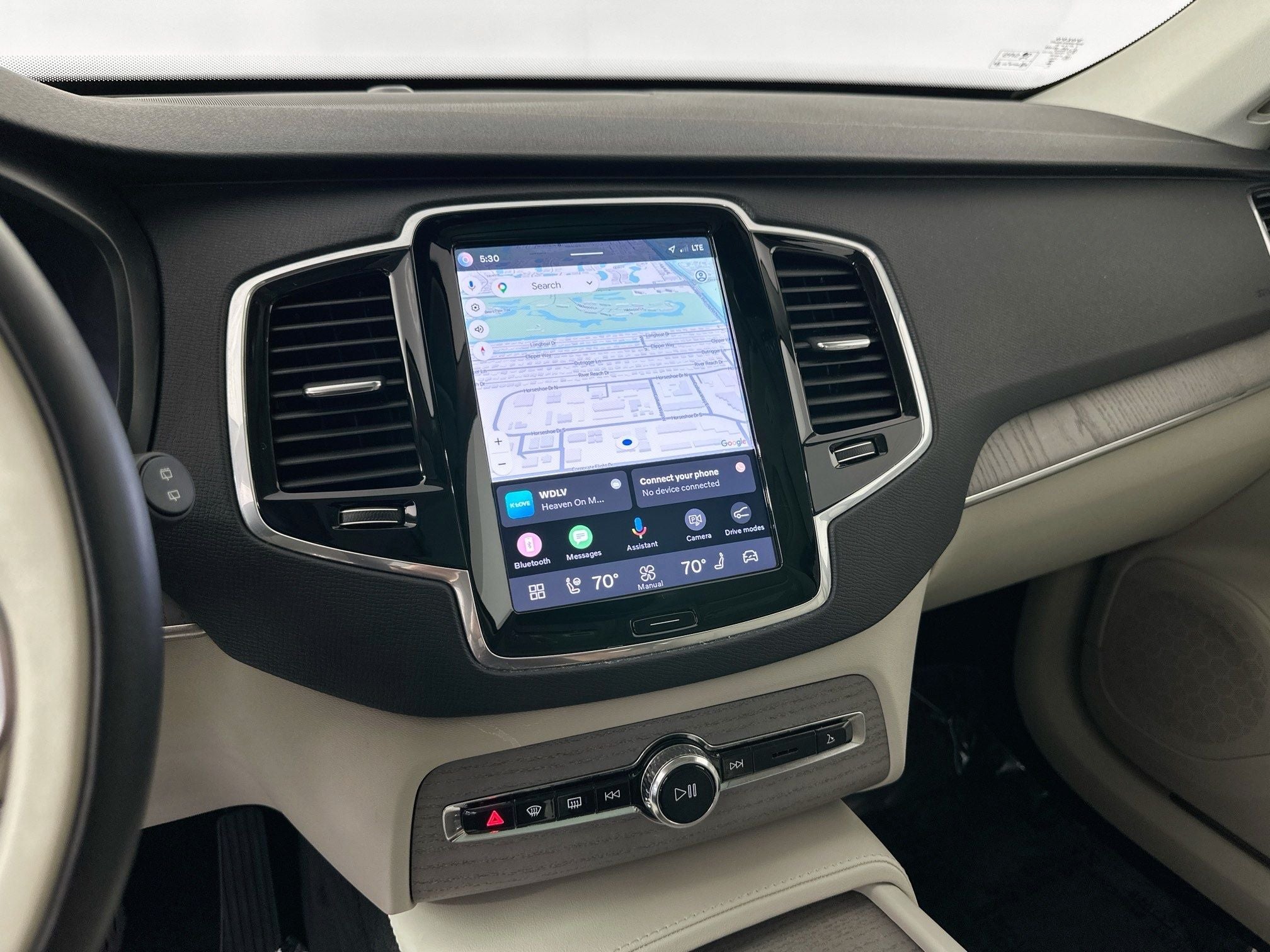 2025 Volvo XC90 B6 Plus 7-Seater