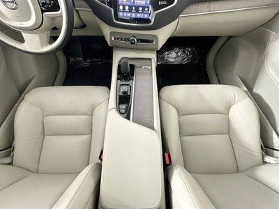 2025 Volvo XC90 B6 Plus 7-Seater