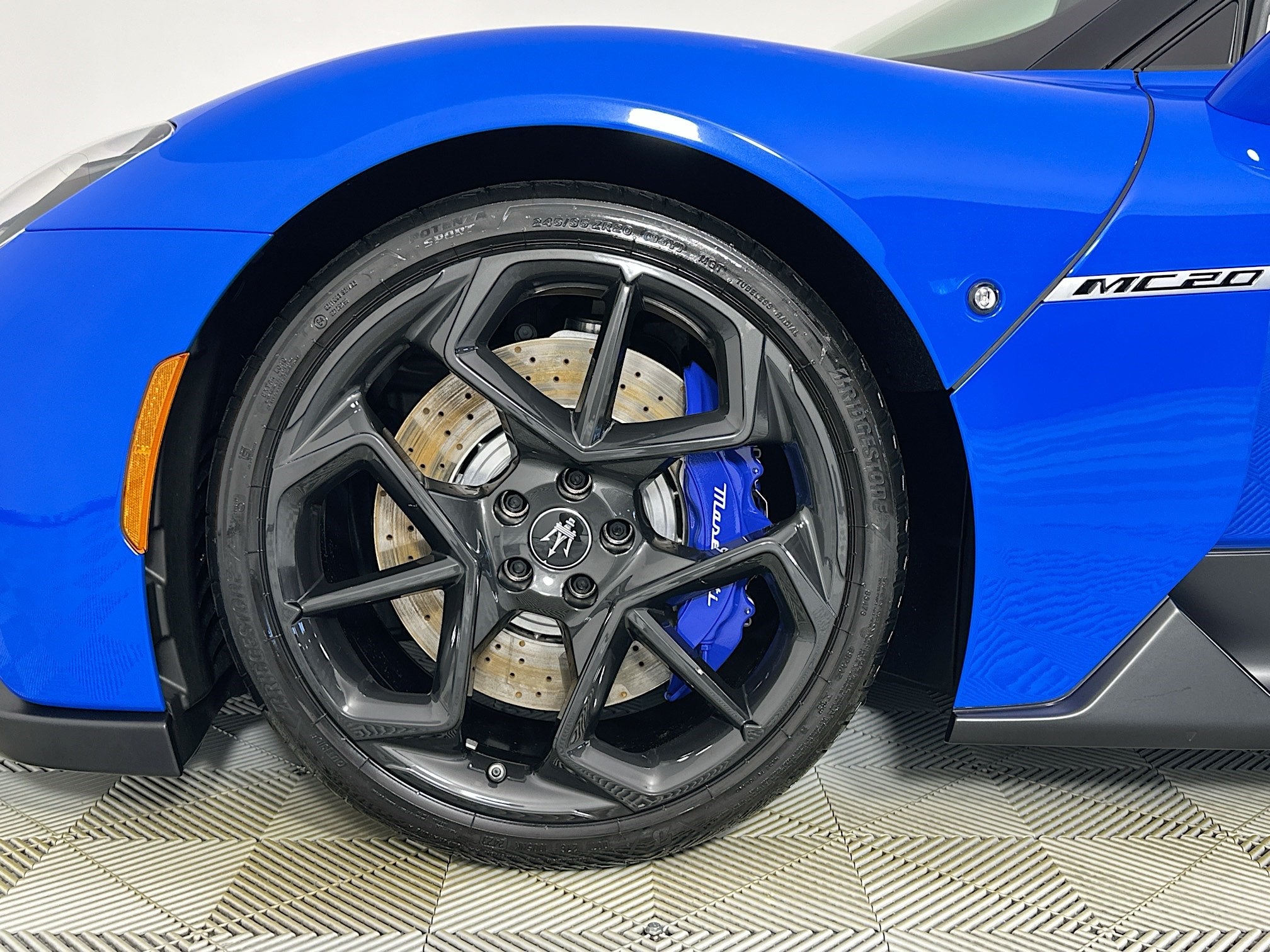 2023 Maserati MC20 Cielo