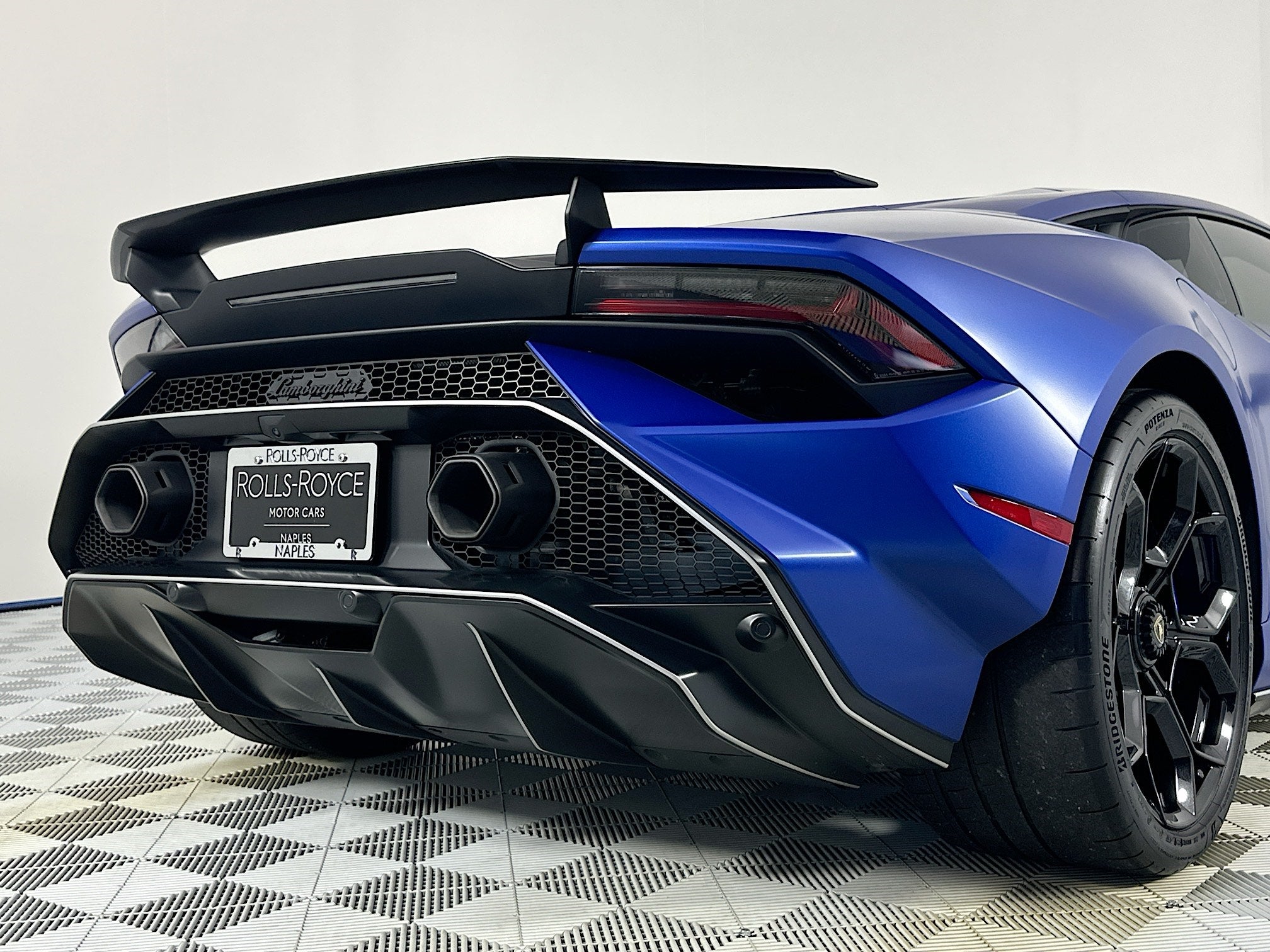 2023 Lamborghini Huracan Tecnica Base