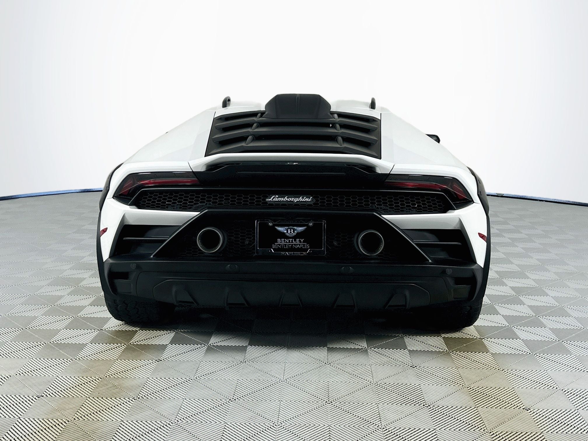 2023 Lamborghini Huracan Sterrato Base