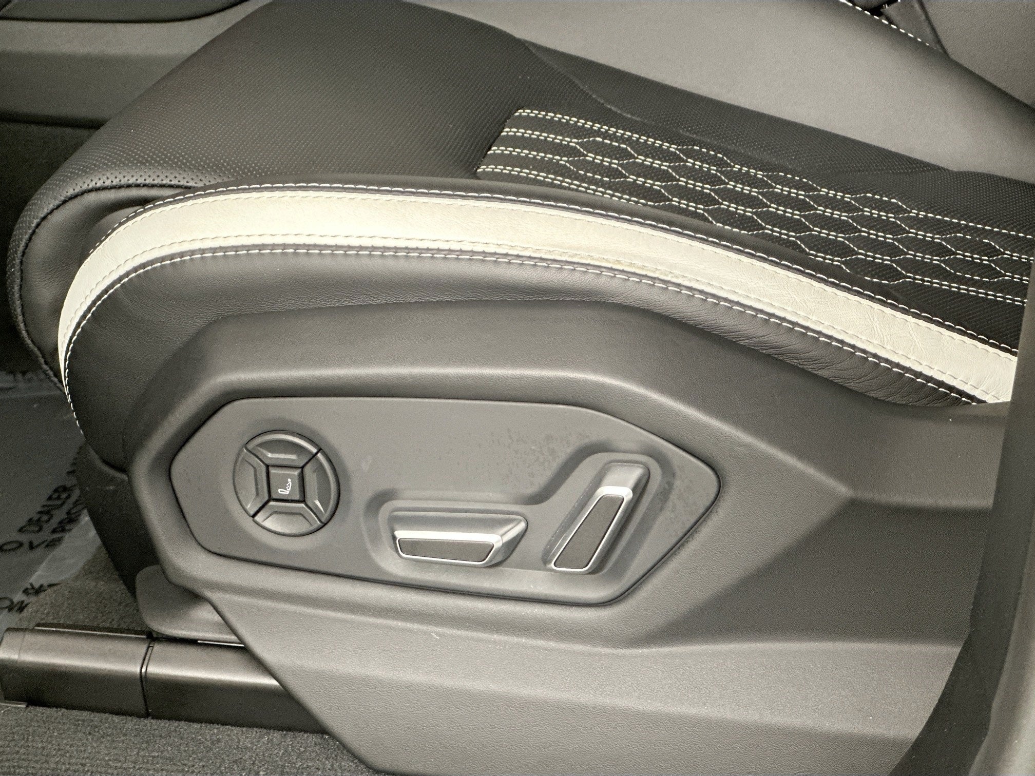 2024 Lamborghini Urus S