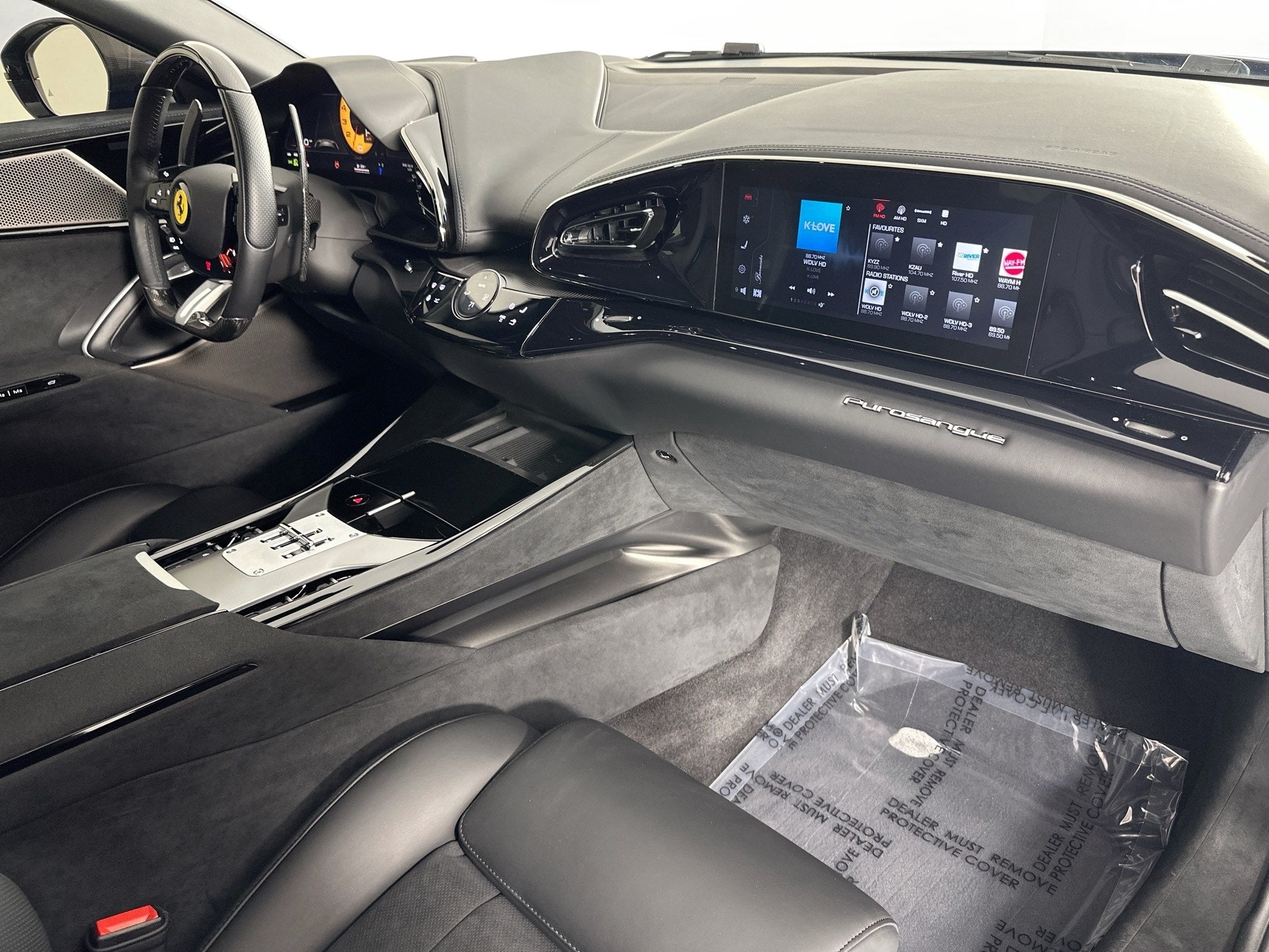 2023 Ferrari Purosangue Base